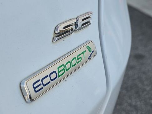 Used 2017 Ford Fusion SE image 8