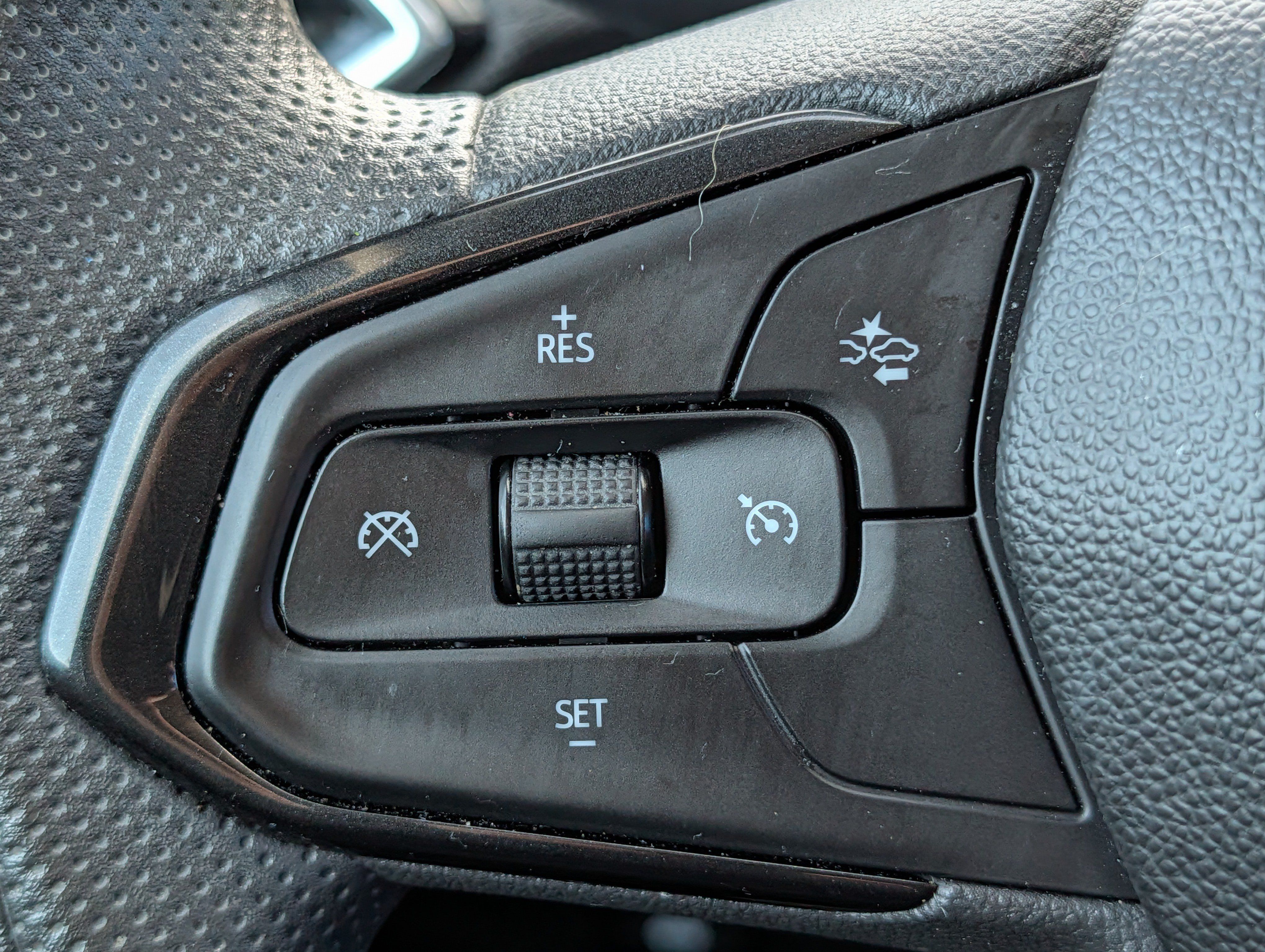 Certified 2022 Chevrolet TrailBlazer LT w/ Convenience Package FWD image 23