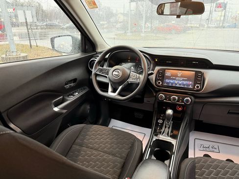 Used 2023 Nissan Kicks SV image 24