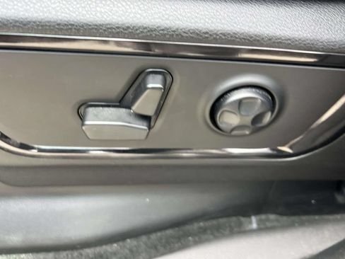 Used 2023 RAM 1500 Limited AWD/4WD image 18