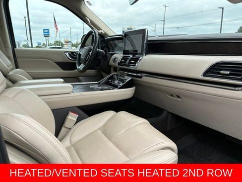 Used 2021 Lincoln Navigator Reserve w/ Luxury Package AWD/4WD image 13