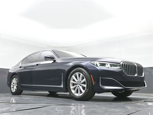 Used 2020 BMW 740i xDrive 740i xDrive w/ Cold Weather Package image 50