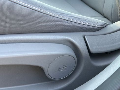 Certified 2023 Hyundai Elantra SEL w/ Convenience Package FWD image 17