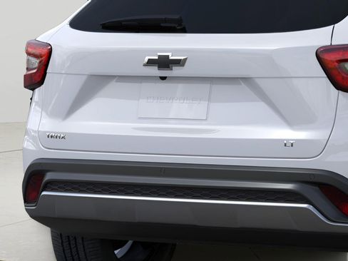 New 2026 Chevrolet Trax LT image 14