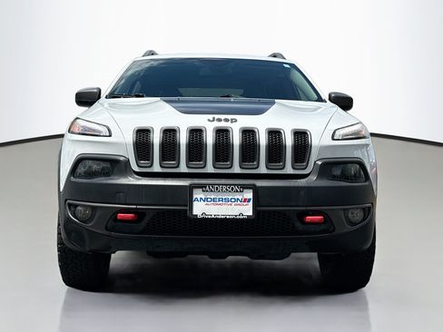 Used 2017 Jeep Cherokee Trailhawk AWD/4WD image 17