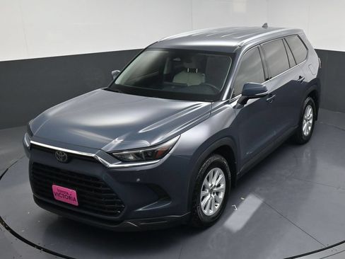 Used 2024 Toyota Grand Highlander FWD image 15