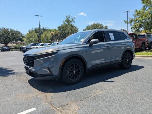 Used 2025 Honda CR-V EX image 9
