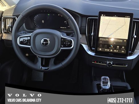 New 2026 Volvo XC90 B6 Plus w/ Protection Package Premier image 26