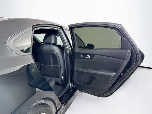 Used 2023 Kia Forte GT-Line w/ GT-Line Premium Package FWD image 30