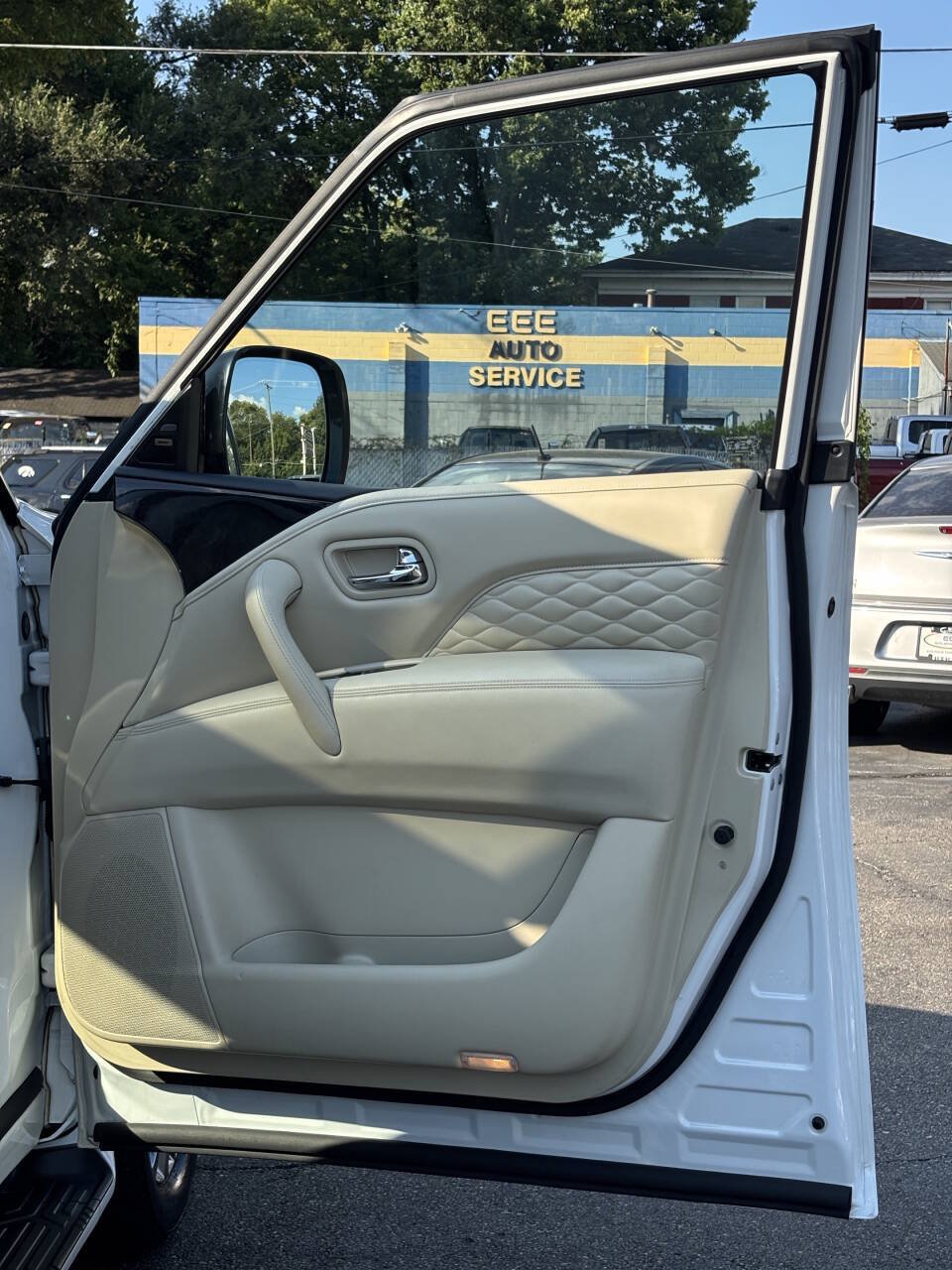 Used 2019 INFINITI QX80 Luxe w/ 22" Wheel Package AWD/4WD image 29
