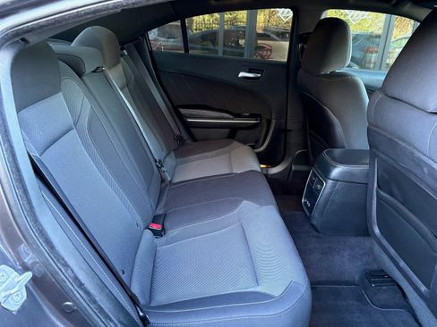 Used 2019 Dodge Charger SXT w/ Cold Weather Package image 20