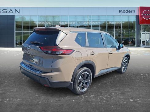 Certified 2025 Nissan Rogue SV AWD/4WD image 4
