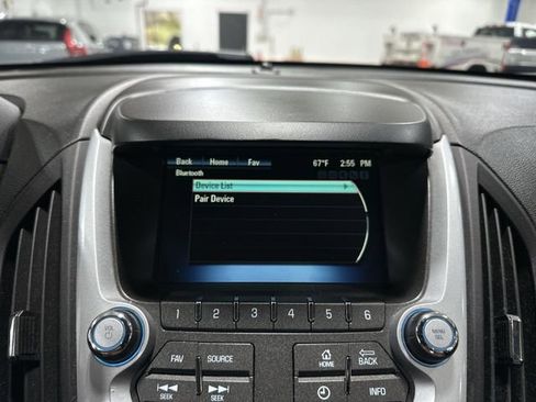 Used 2017 Chevrolet Equinox LT w/ Convenience Package image 29