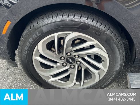 Used 2025 Lincoln Navigator Reserve AWD/4WD image 12
