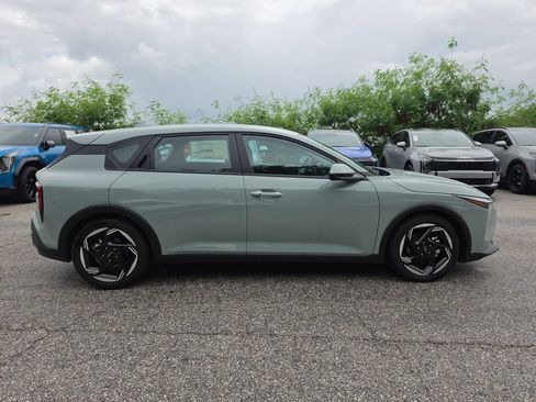 New 2026 Kia K4 EX FWD image 9
