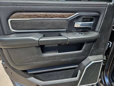 Used 2021 RAM 2500 Laramie AWD/4WD image 17