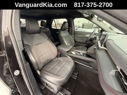 Used 2025 Ford Explorer ST-Line image 23