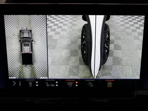 Used 2024 Chevrolet Silverado 1500 ZR2 image 19