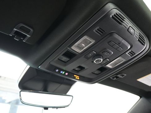 Used 2023 Cadillac Escalade Premium Luxury image 27