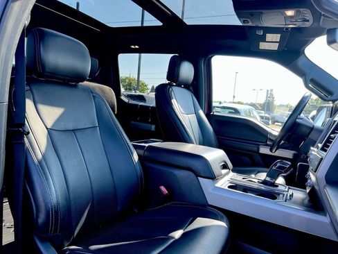 Used 2019 Ford F150 Lariat w/ Equipment Group 502A Luxury AWD/4WD image 21