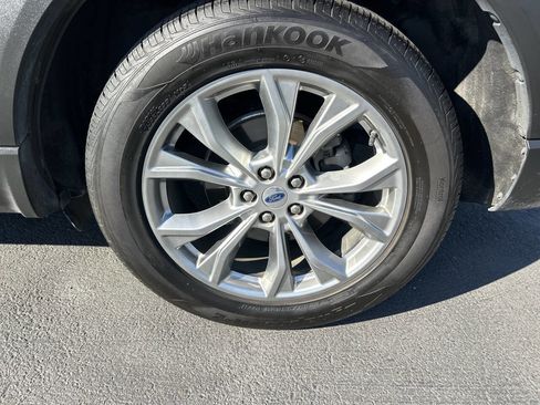 Used 2021 Ford Explorer Limited w/ Equipment Group 301A image 8