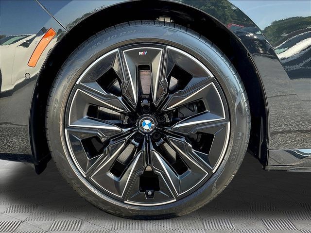 Used 2023 BMW 740i RWD image 33