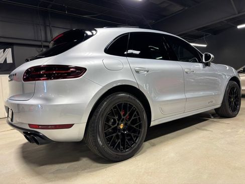 Used 2018 Porsche Macan GTS AWD/4WD image 23