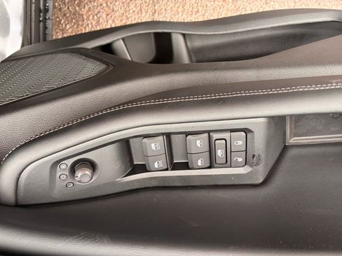 New 2025 Jeep Grand Cherokee Laredo image 16