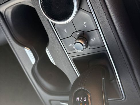 Used 2019 Cadillac XT4 Sport AWD/4WD image 18