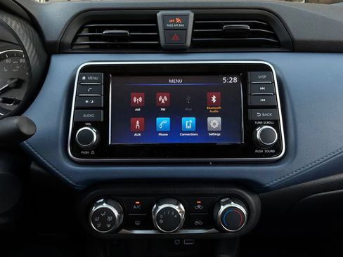 Used 2025 Nissan Versa SV FWD image 27