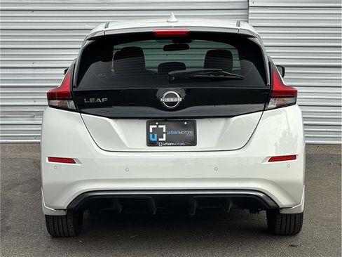 Used 2024 Nissan Leaf S image 11