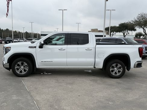 Used 2024 GMC Sierra 1500 SLT image 8