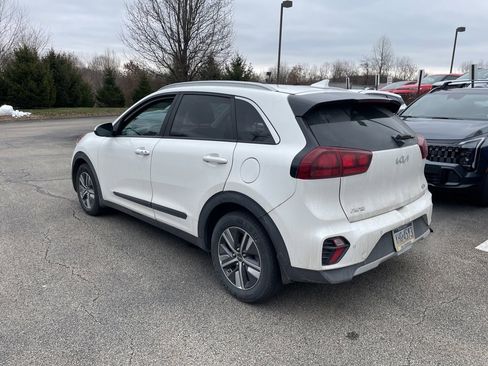 Certified 2022 Kia Niro LXS image 6