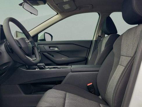 New 2026 Nissan Rogue SV image 22