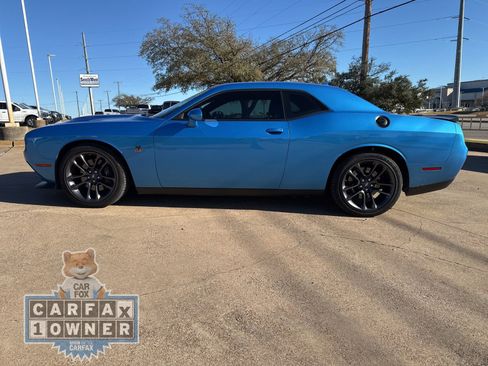 Used 2023 Dodge Challenger R/T Scat Pack image 4