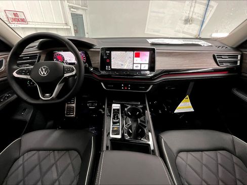 New 2026 Volkswagen Atlas SEL Premium R-Line image 7