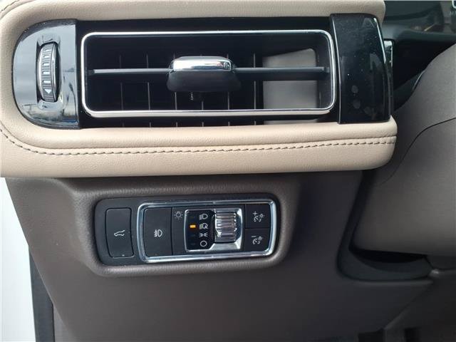 Used 2022 Lincoln Aviator Reserve w/ Equipment Group 201A AWD/4WD image 24
