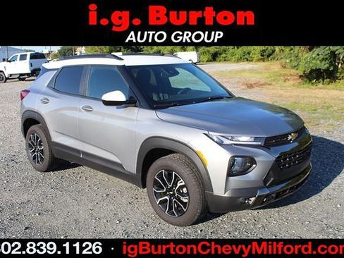 Used 2023 Chevrolet TrailBlazer ACTIV w/ Convenience Package AWD/4WD image 1