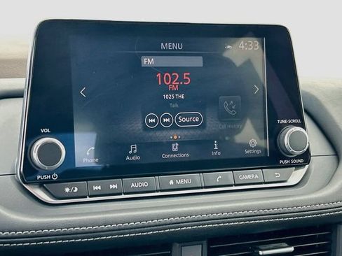 Certified 2023 Nissan Rogue SV FWD image 11