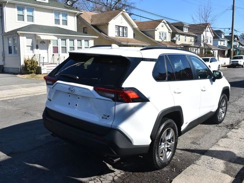 Used 2025 Toyota RAV4 XLE image 6