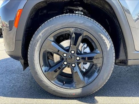 New 2026 Jeep Grand Cherokee Limited AWD/4WD image 12