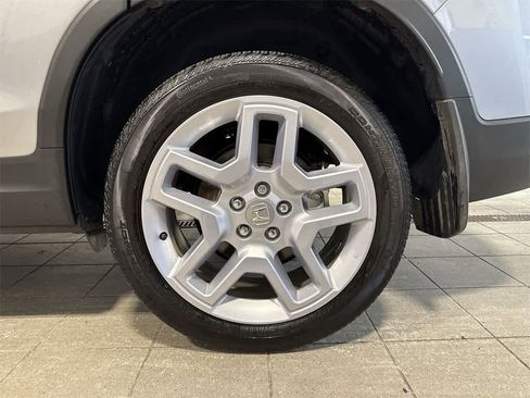 Certified 2025 Honda Passport EX-L image 10