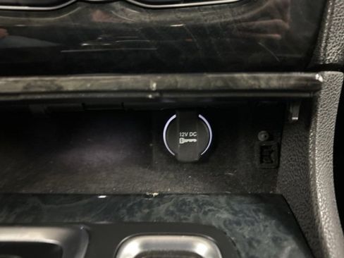 Used 2023 Chrysler 300 Touring L w/ Popular Equipment Group image 20