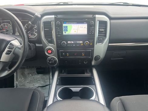 Used 2018 Nissan Titan SV w/ SV Convenience Package AWD/4WD image 11