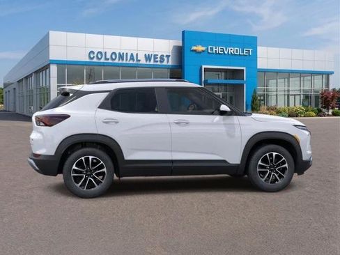 Used 2026 Chevrolet TrailBlazer LT w/ LPO, Blackout Package AWD/4WD image 10