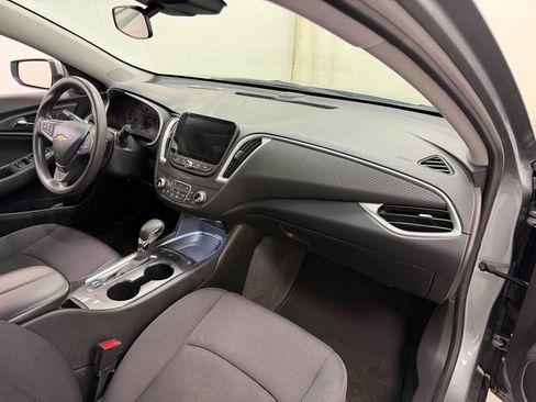 Used 2023 Chevrolet Malibu LT image 11