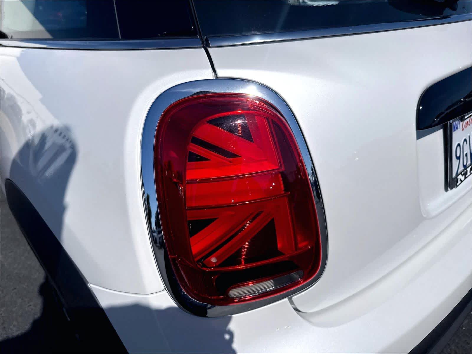 Used 2024 MINI Cooper 2-Door Hardtop FWD image 22