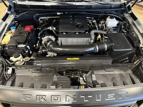 Used 2023 Nissan Frontier PRO-4X w/ Pro-4X Premium Package image 8