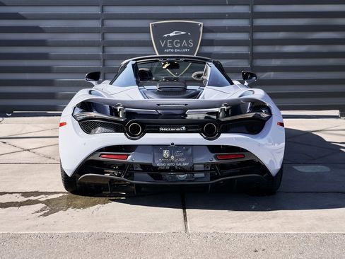 Used 2022 McLaren 720S Spider image 30