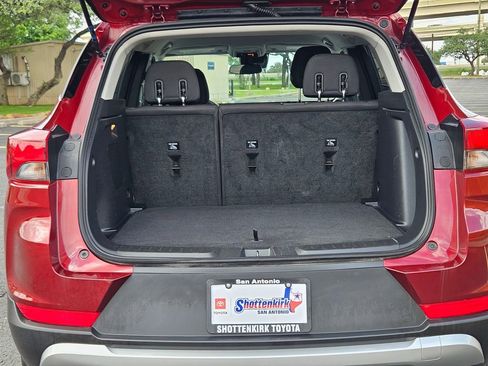 Used 2025 Chevrolet TrailBlazer LT FWD image 10